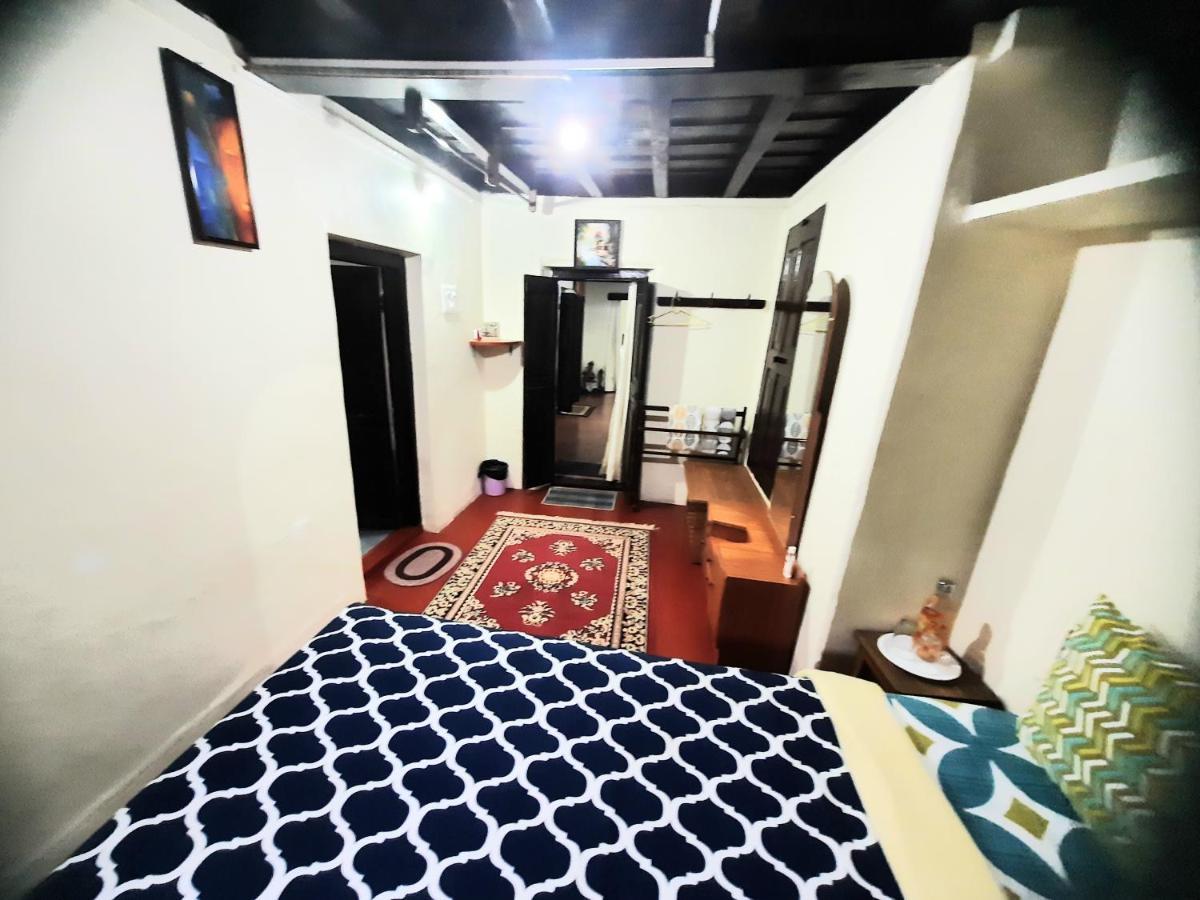 Sardar Bahadur'S Heritage Bungalow Estate Stay Napoklu 外观 照片